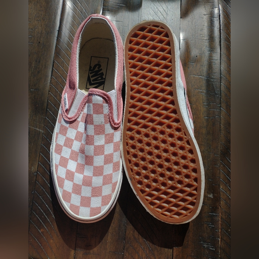 Vans Coral Checkerboard Sneakers 6.5W